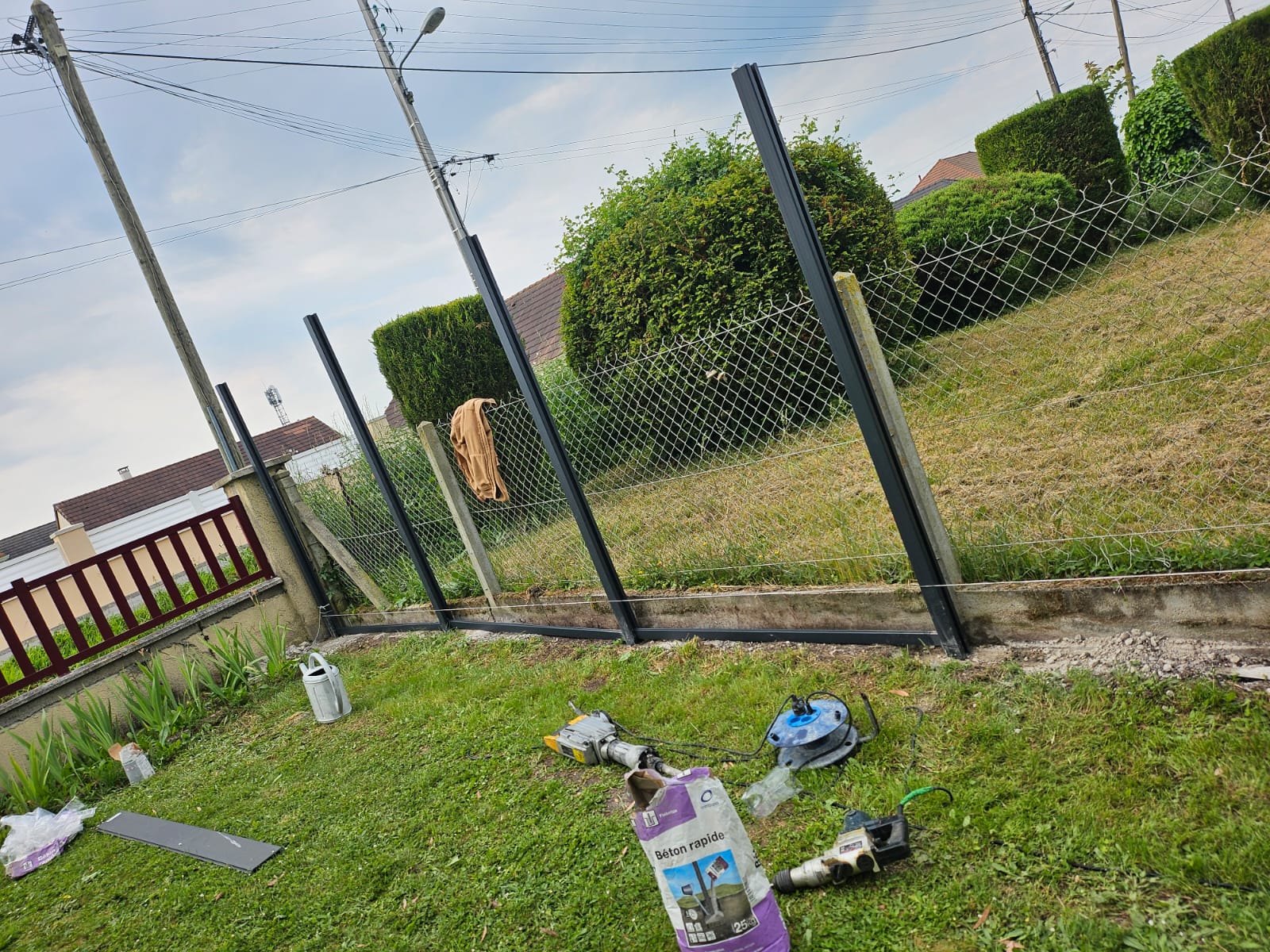 Pose cloture crosses 18340 pendant - Pose clôture à Bourges 18000